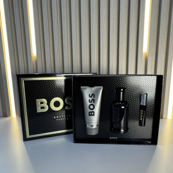 BOSS BOTTLED PARFUM